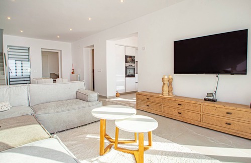 Benissa Coast Villa | Villa 'Bel Horizonte' with Sea View, Wi-Fi and Air Conditioning