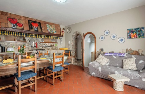 Monsummano Terme Villa | Villa 'Bella Toscana Relax' with Mountain View, Wi-Fi and Air Conditioning