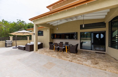 Calvigny Villa | VILLA BELLE