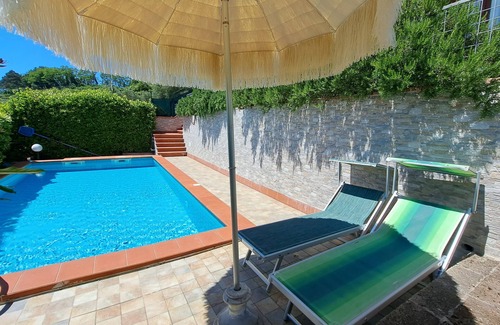 Corsanico Villa | Villa Bellevue Corsanico, private pool and parking, easily accessible, sea view