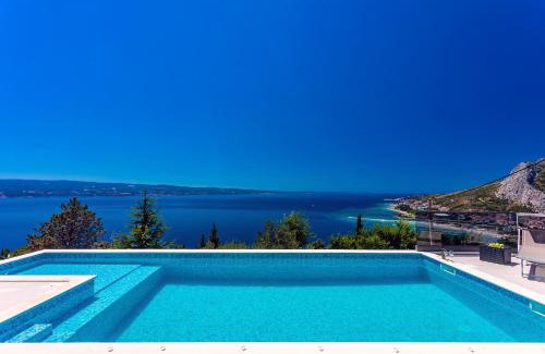 Borak Villa | Villa Belvedere with heated pool, billiards, Media room, sea views,10 pax