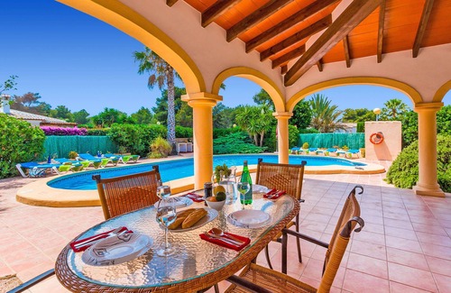 Costa Nova Villa | Villa Bentley by Villa Plus