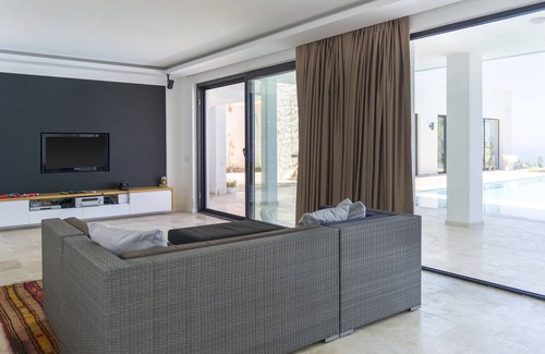 Faralya Villa | Villa Beyaz - Six Bedroom Villa, Sleeps 12