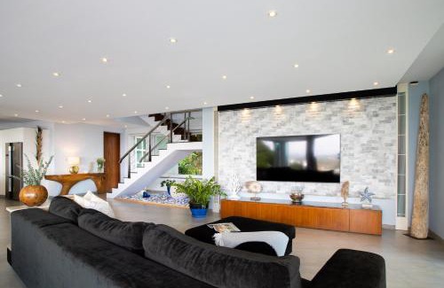 Cherngtalay Villa | Villa Beyond-Namaste 16 Bedroom Fully Staffed Seaview Villa