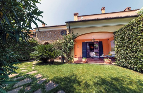 Garlenda House | Villa Birdie – a comfortable paradise between green, beach and olive groves