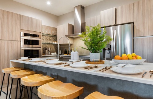 Southwest Coconut Grove Villa | Villa Blanca | JadoreLuxe Collection | Brand New Chic Villa