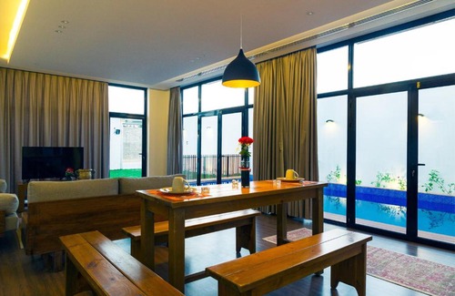 Unaizah Villa | Villa Blanche