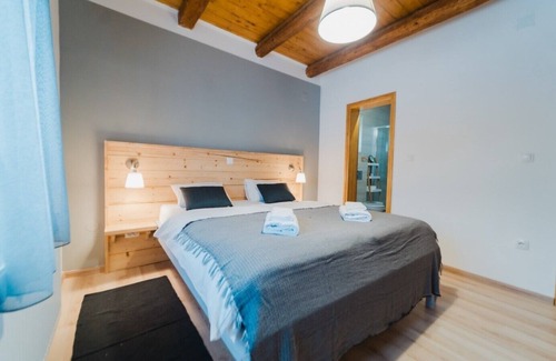 Plaski House | Villa Blue