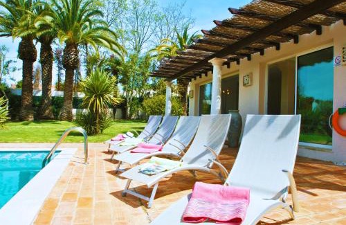 Montechoro Villa | Villa Bogota by Algarve Vacation