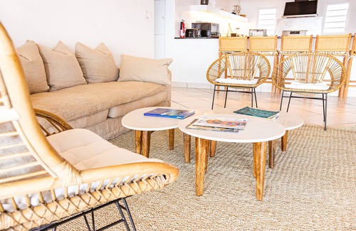 Beacon Hill Villa | Villa Bonjour water front villa next to Maho