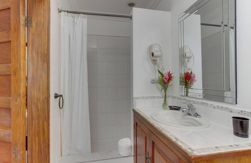 Belize City Bed & Breakfast | Villa Boscardi