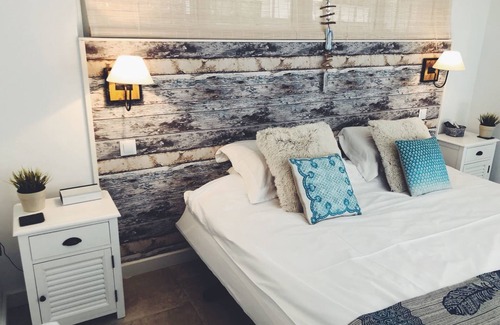 Urbanizacion Pinos Verdes Bed & Breakfast | Villa Breeze Boutique Guest Rooms Marbella