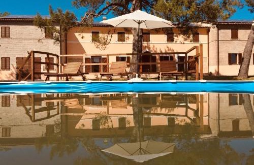 Fano House | Villa Brettino- Pesaro mare e cultura - intera struttura con piscina