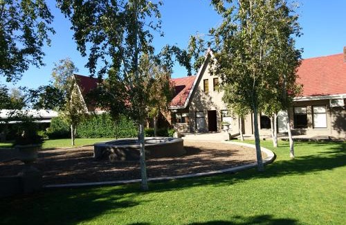 Vryburg House | Villa Brocant Guest house