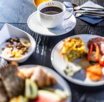 Henningsvaer Hotel | Villa Bryggekanten - by Classic Norway Hotels