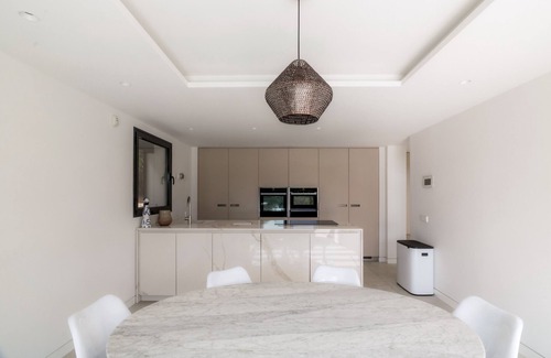 Guadalmina Villa | Villa Casa de Golf - modern luxury Villa with heated pool