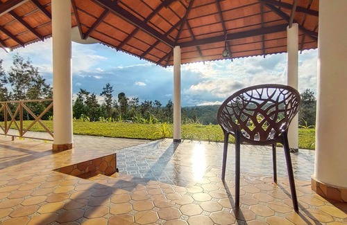 Alur Bed & Breakfast | Villa Cabins with Cozy bed & breakfast in charming Sakleshpur