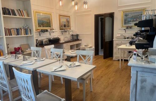 Siofok Aranypart Bed & Breakfast | Villa Campana