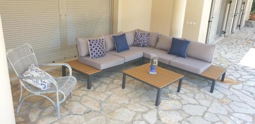 Evropouloi Villa | VILLA CANDELA