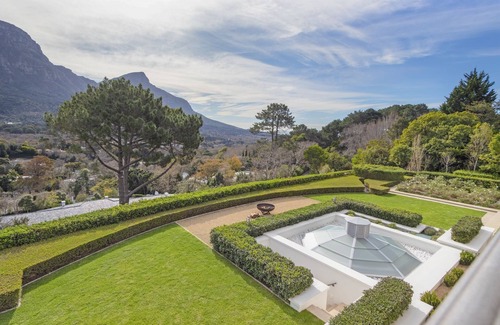 Newlands Villa | Villa Canterbury - Six Bedroom Villa, Sleeps 12