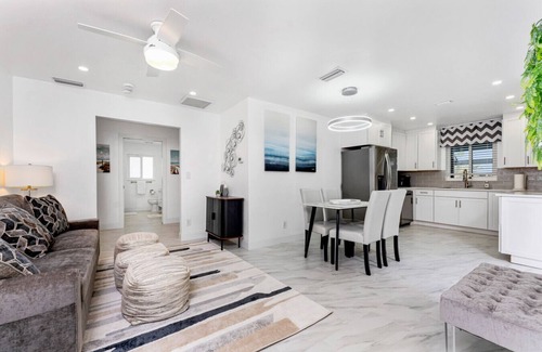 Punta Gorda House | Villa Capri | Waterfront Luxury Retreat Heated Saltwater Pool Dock