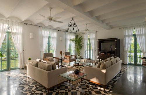 Assagao House | Villa Cardo 4 BHK in Assagao with Huge Private Pool & Big Garden Standalone Villa with Caretaker & Security