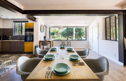 Bedarrides House | Villa CARLA: Contemporary country house with private pool