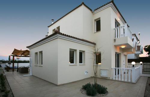 Ayia Napa Villa | Villa Carmel