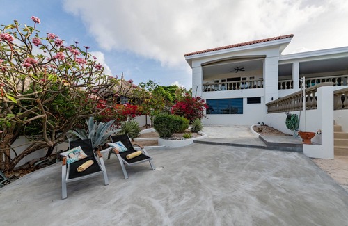 Bisento Villa | Villa Cas Abou