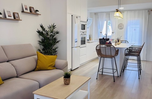 Molinell Villa | Villa 'Casa Esther' with Sea View, Wi-Fi and Air Conditioning