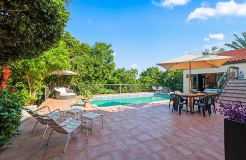 Rooi Catochi Villa | Villa Casablanca