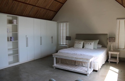 Tamarin Villa | Villa Castafiore, 5 Bedrooms, Tamarin Bay