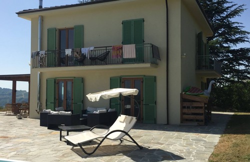 Castel Rocchero House | Villa Castel Rocchero