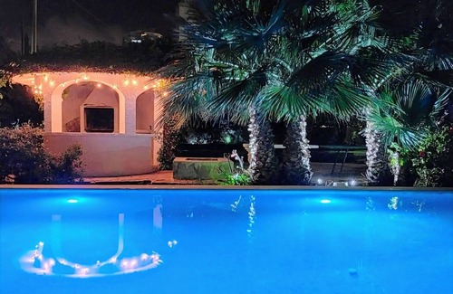 Benidorm Villa | Villa ChaletBenidorm, Private Pool, Aircon, Close to City Centre and Beaches