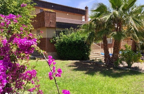 Benidorm Villa | Villa ChaletBenidorm, Private Pool, Aircon, Close to City Centre and Beaches