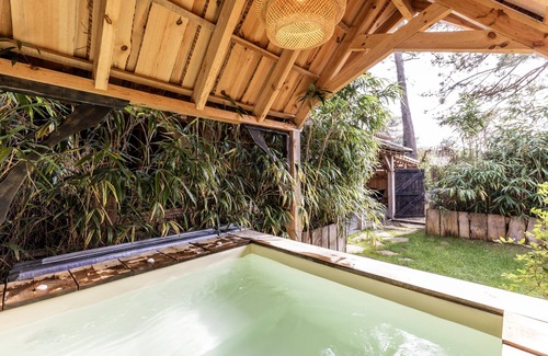 Lacanau-Ocean Villa | Villa "Chan-Ly Été" with Private Terrace, Private Hot Tub, and Wi-Fi