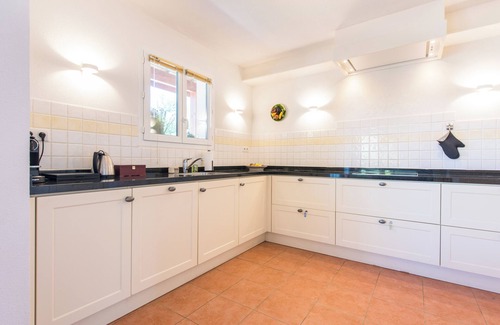 Vallon-Pont-d'Arc Villa | Villa Chateauvent for 8 people with private pool
