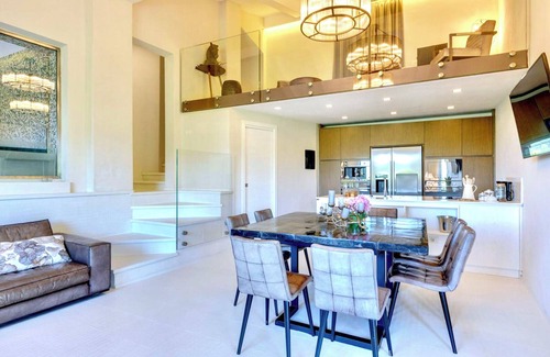 Panzano in Chianti Villa | VILLA CHIANTI ROSSO - Four Bedroom Villa, Sleeps 9