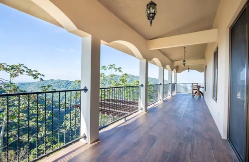 Jaco House | Villa Cielo by Jacó luxury home with pool