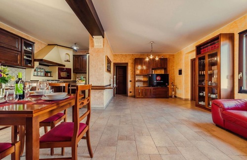 Solarino Villa | Villa Clara – Country Retreat