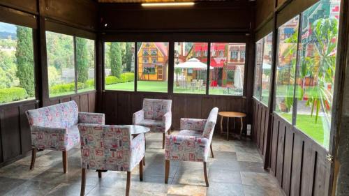 El Oro Hotel | Villa Claus Inn