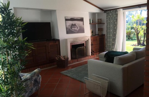 Mira House | Villa Coloane - Family Vacation House