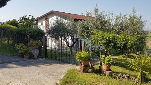 Case Fornace Apartment | Villa con Biolago - Upstairs