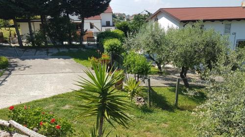 Case Fornace Apartment | Villa con Biolago - Upstairs