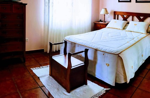 Carranque House | Villa con piscina privada cerca de Parque Warner