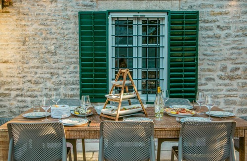 Donja Kostanjica Villa | Villa Conch - Five Bedroom Villa, Sleeps 10