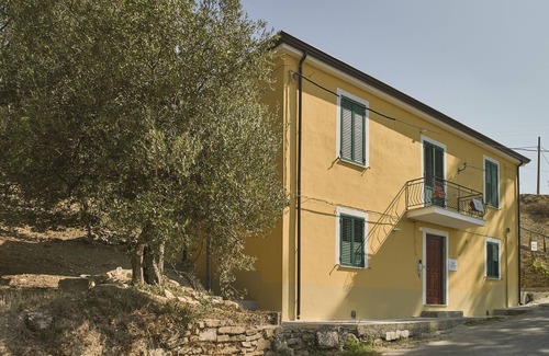 Perdifumo Cottage | Villa confortevole, immersa tra il verde e le colline di Perdifumo