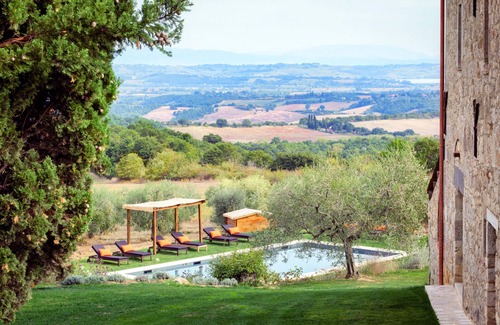 Sarteano Villa | Villa Contessa promoted by WeekHomes.com