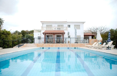 Kissonerga Villa | Villa Coral Sunset