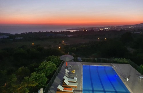 Kissonerga Villa | Villa Coral Sunset